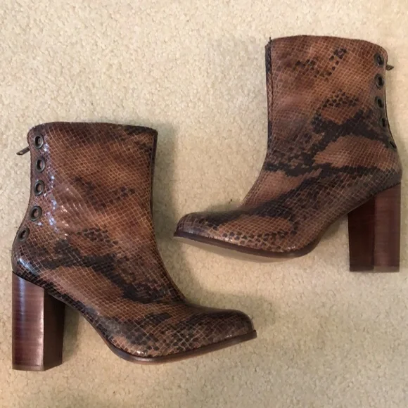 Snake Booties - Picture 5 of 6